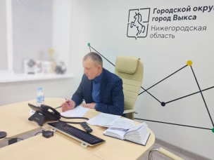 Дмитрий Орлов провел «горячую» телефонную линию по вопросам очистки и вывоза снега